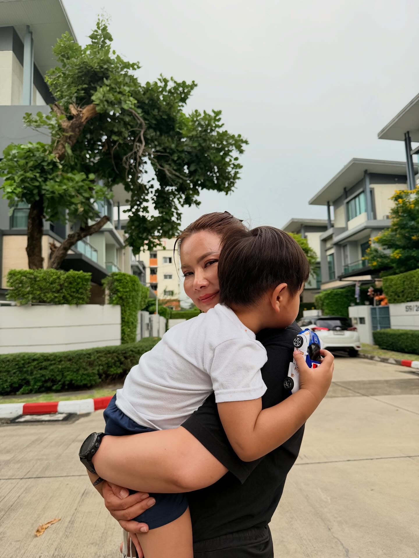 บุ๋ม - ปนัดดา วงศ์ผู้ดี