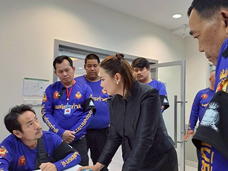 บุ๋ม - ปนัดดา วงศ์ผู้ดี