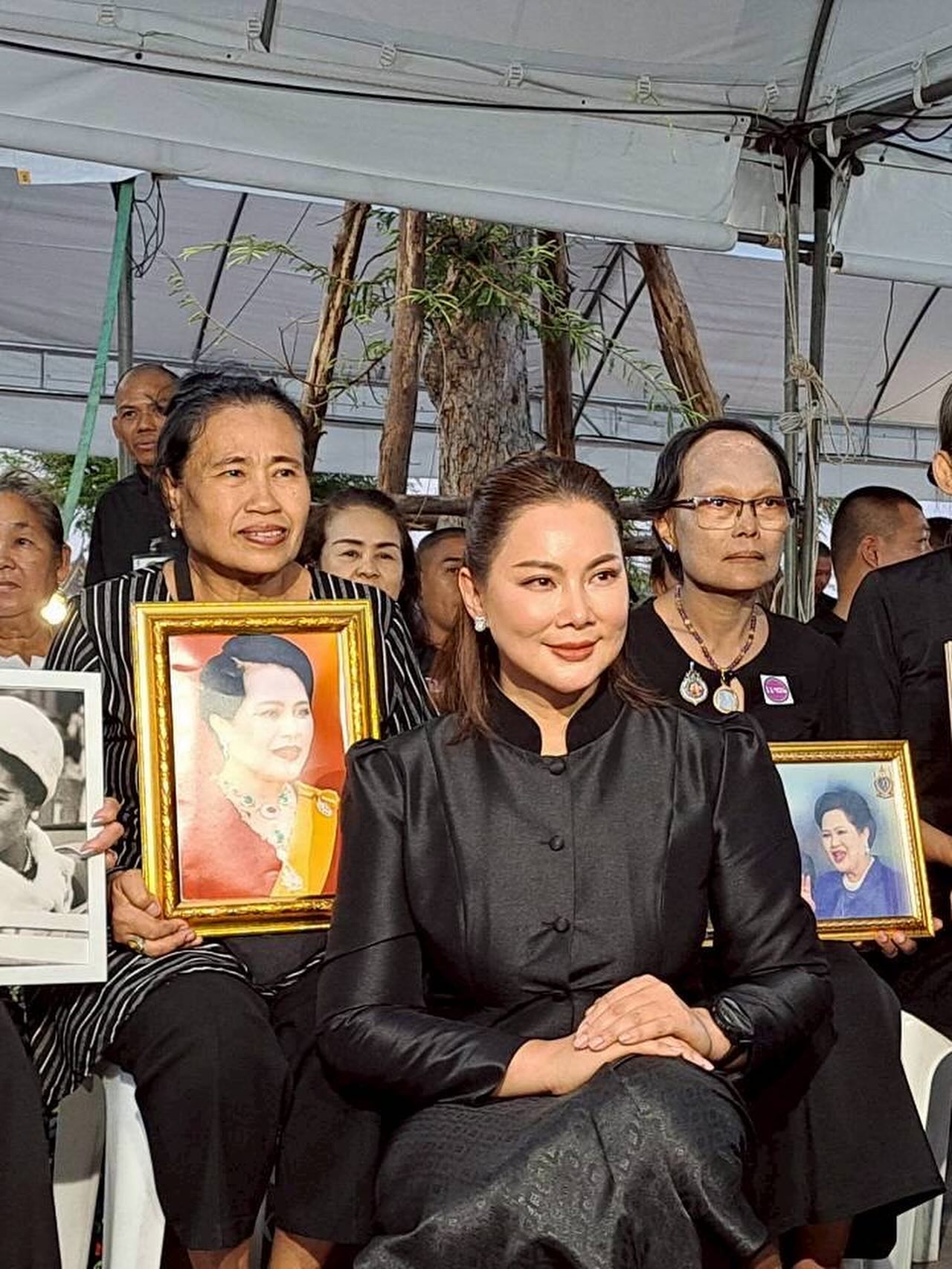 บุ๋ม - ปนัดดา วงศ์ผู้ดี