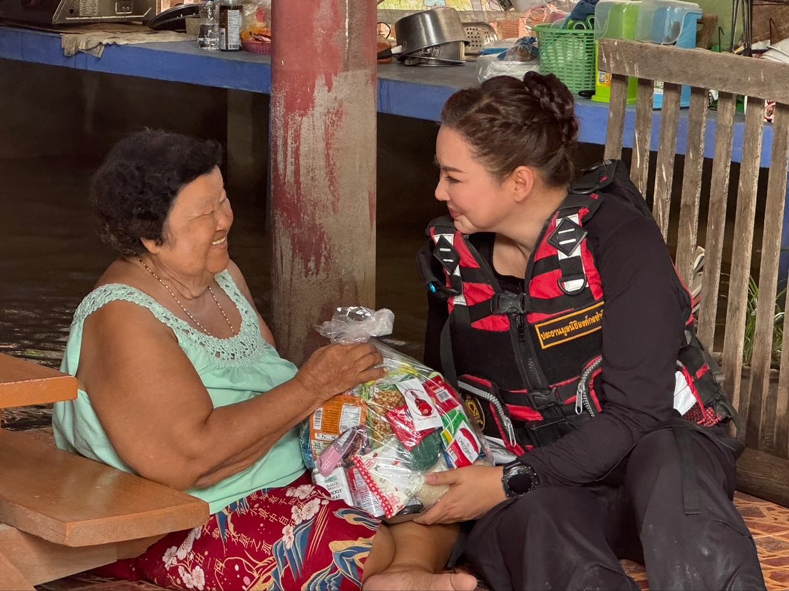 บุ๋ม - ปนัดดา วงศ์ผู้ดี