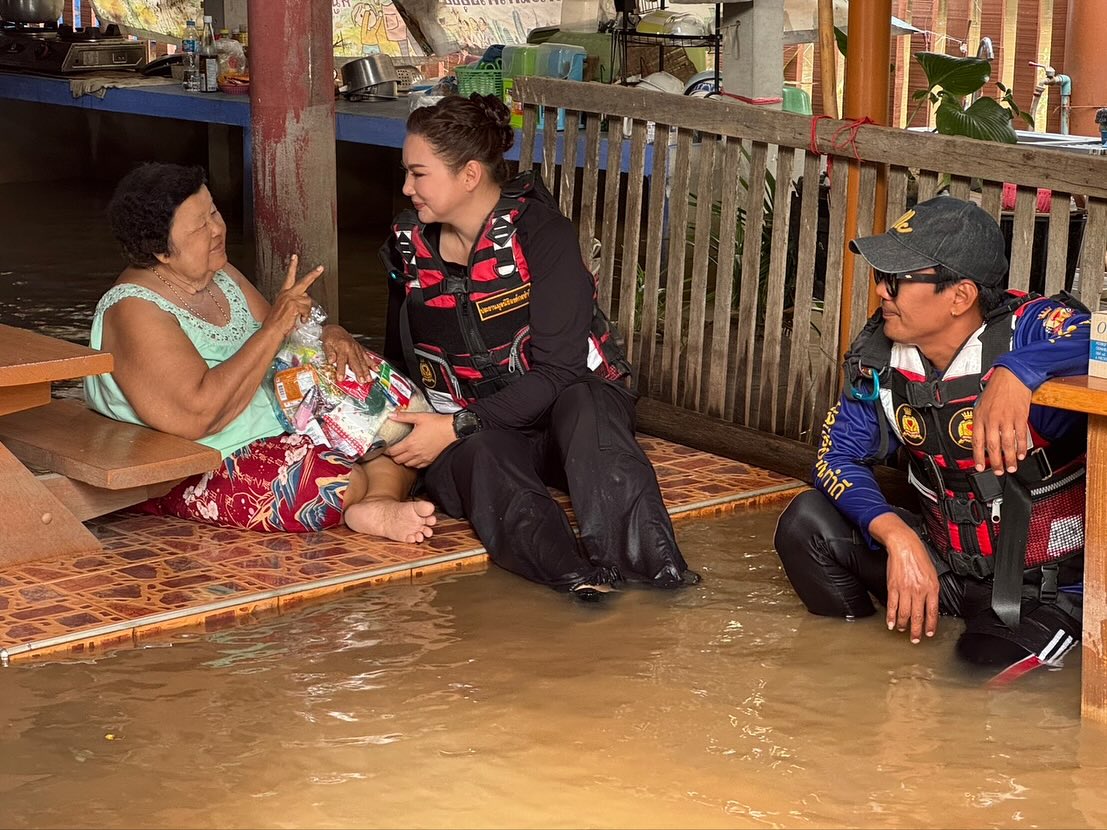 บุ๋ม - ปนัดดา วงศ์ผู้ดี