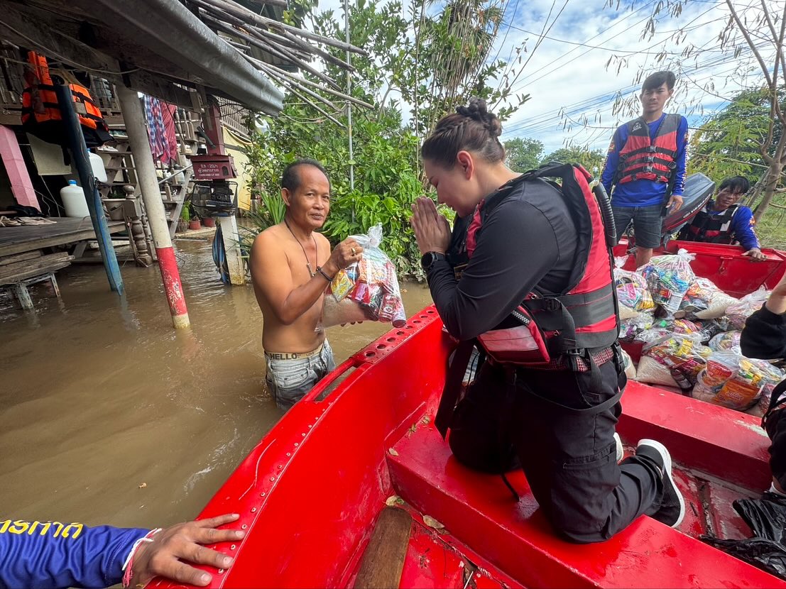 บุ๋ม - ปนัดดา วงศ์ผู้ดี