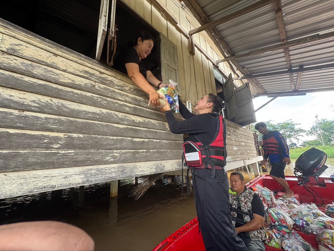 บุ๋ม - ปนัดดา วงศ์ผู้ดี