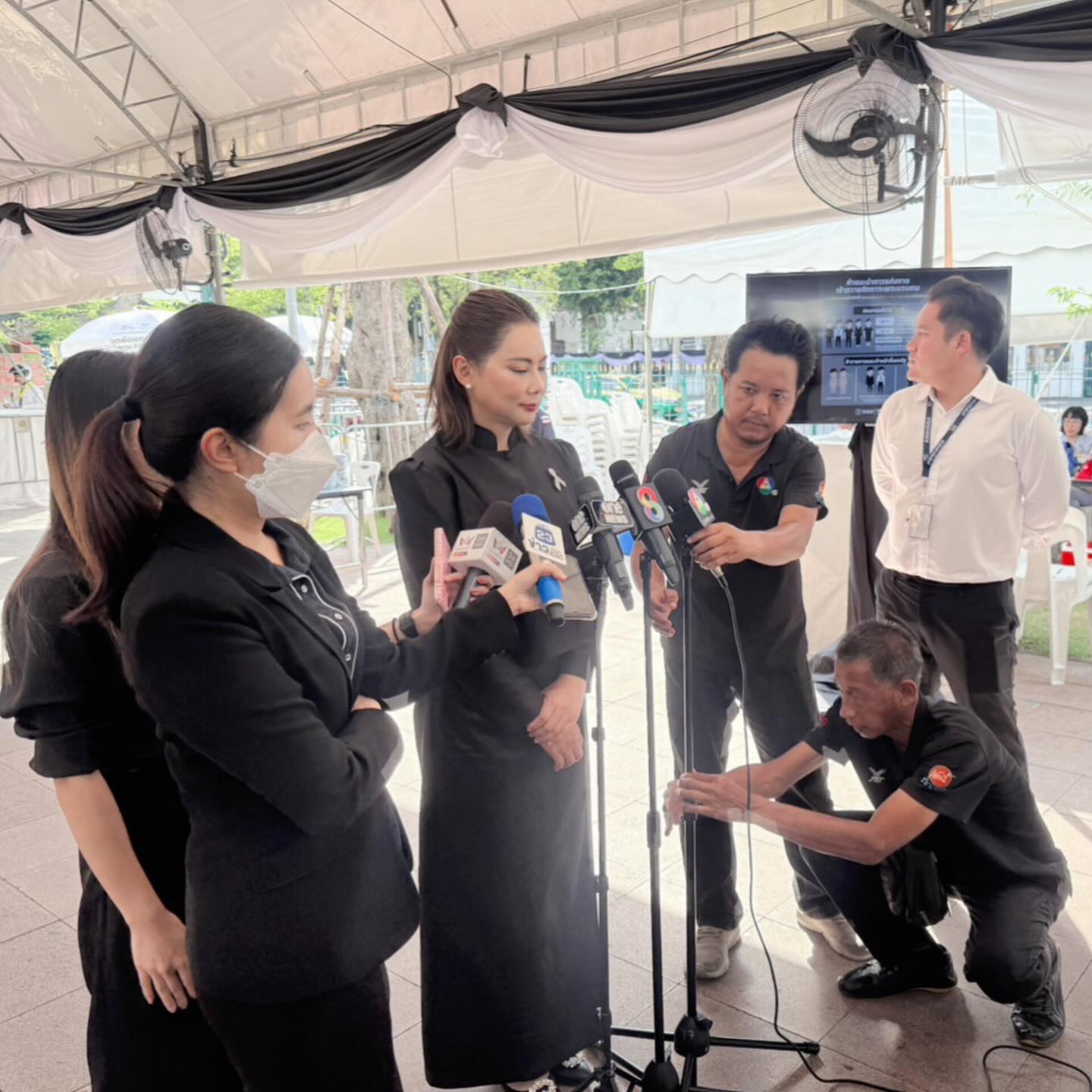 บุ๋ม - ปนัดดา วงศ์ผู้ดี