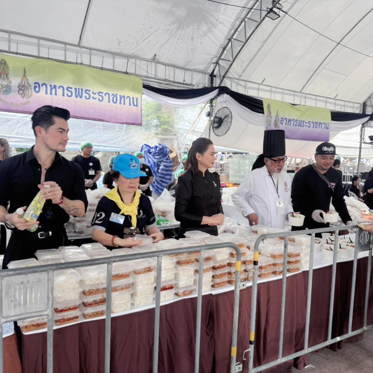 บุ๋ม - ปนัดดา วงศ์ผู้ดี