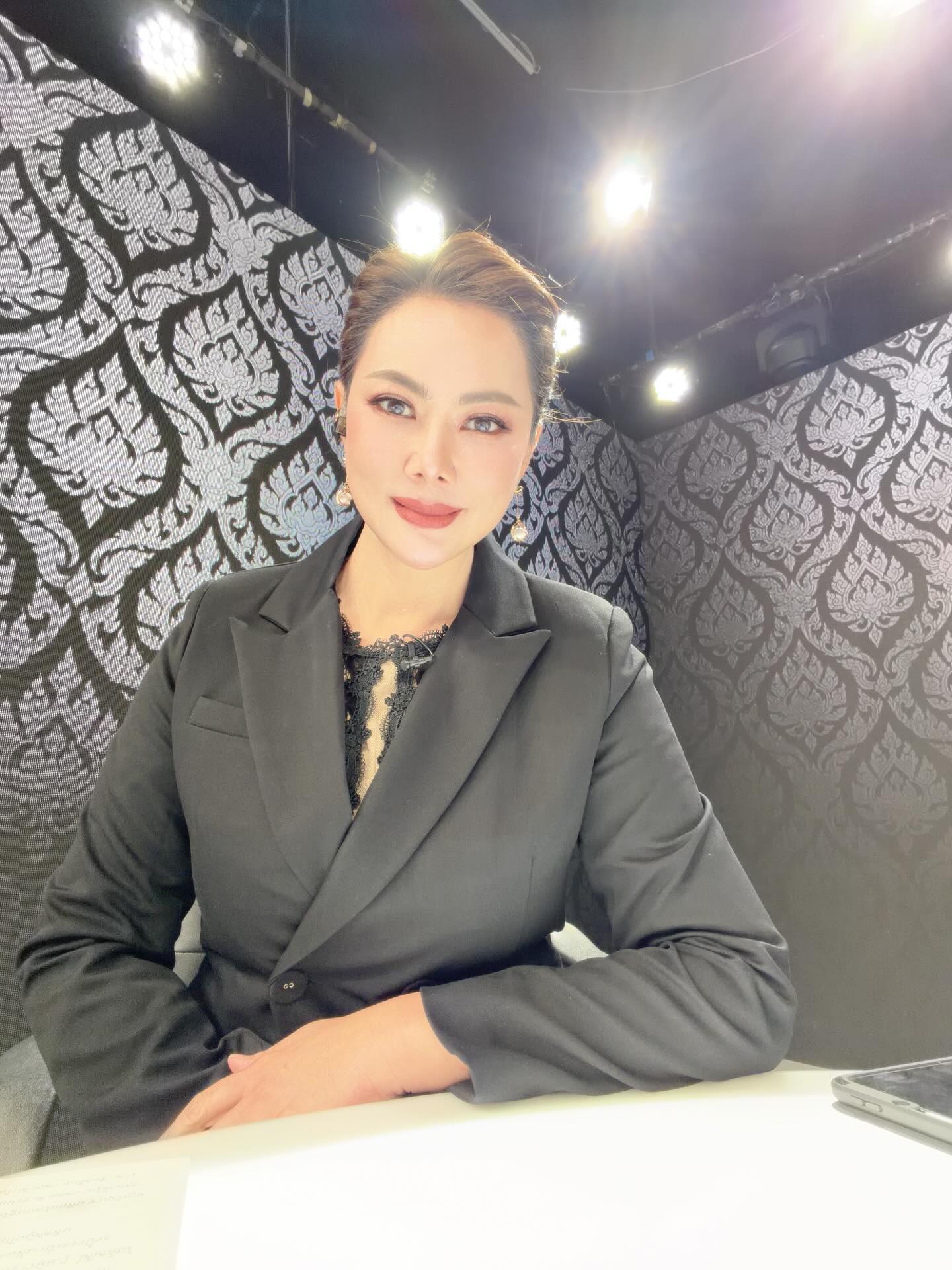 บุ๋ม - ปนัดดา วงศ์ผู้ดี