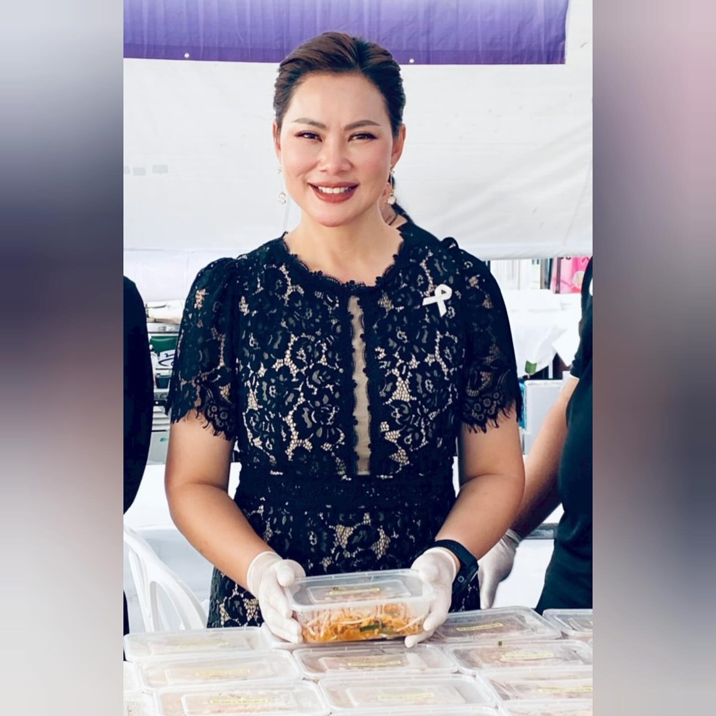 บุ๋ม - ปนัดดา วงศ์ผู้ดี