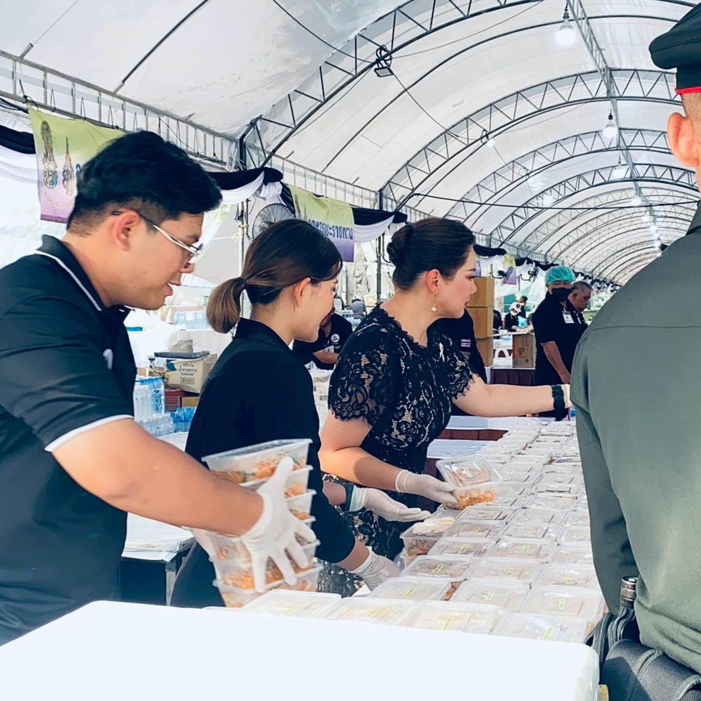 บุ๋ม - ปนัดดา วงศ์ผู้ดี