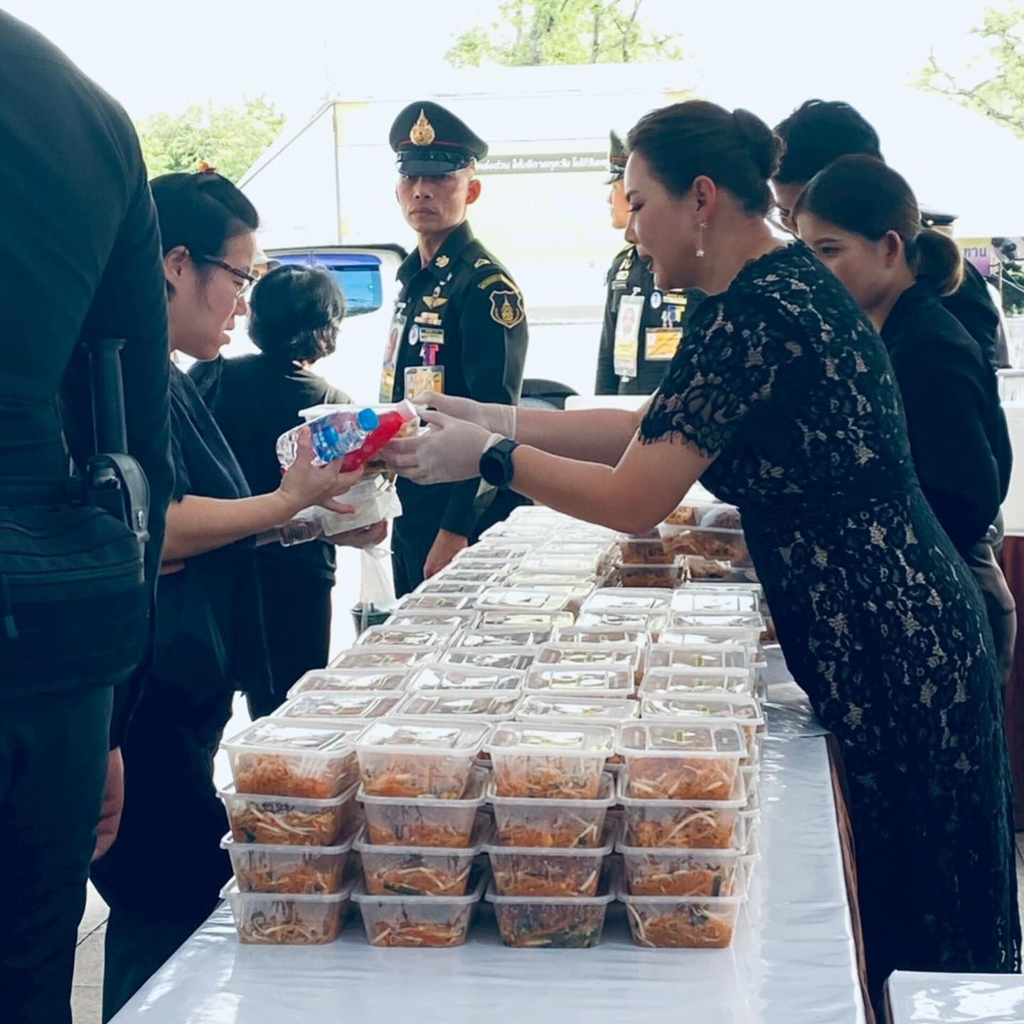 บุ๋ม - ปนัดดา วงศ์ผู้ดี