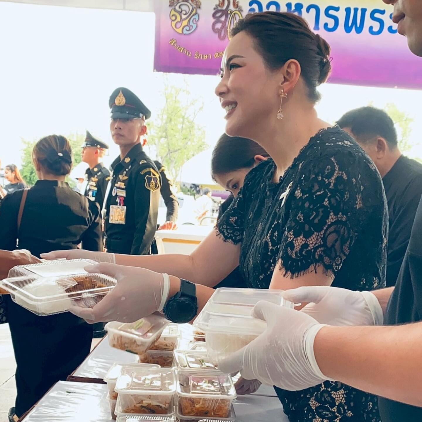 บุ๋ม - ปนัดดา วงศ์ผู้ดี