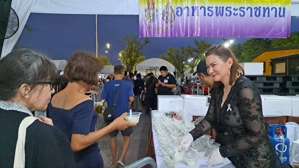 บุ๋ม - ปนัดดา วงศ์ผู้ดี