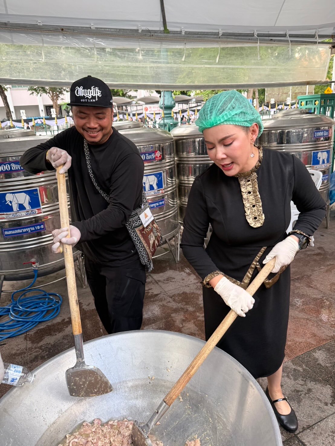 บุ๋ม - ปนัดดา วงศ์ผู้ดี