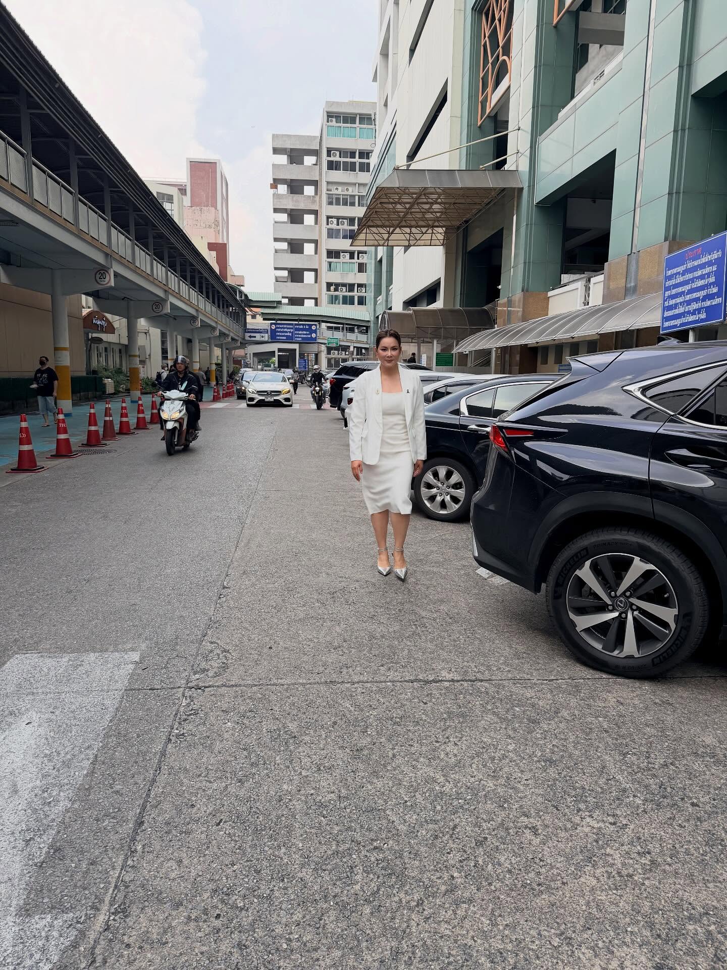 บุ๋ม - ปนัดดา วงศ์ผู้ดี