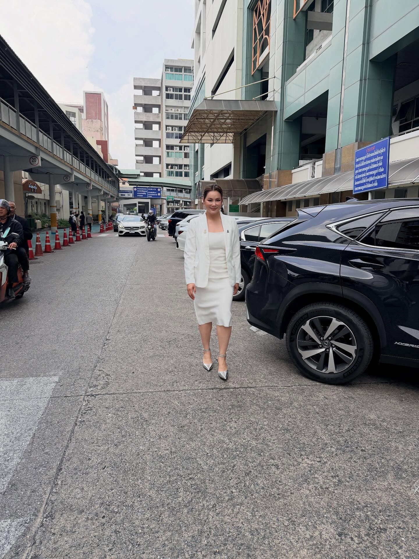 บุ๋ม - ปนัดดา วงศ์ผู้ดี