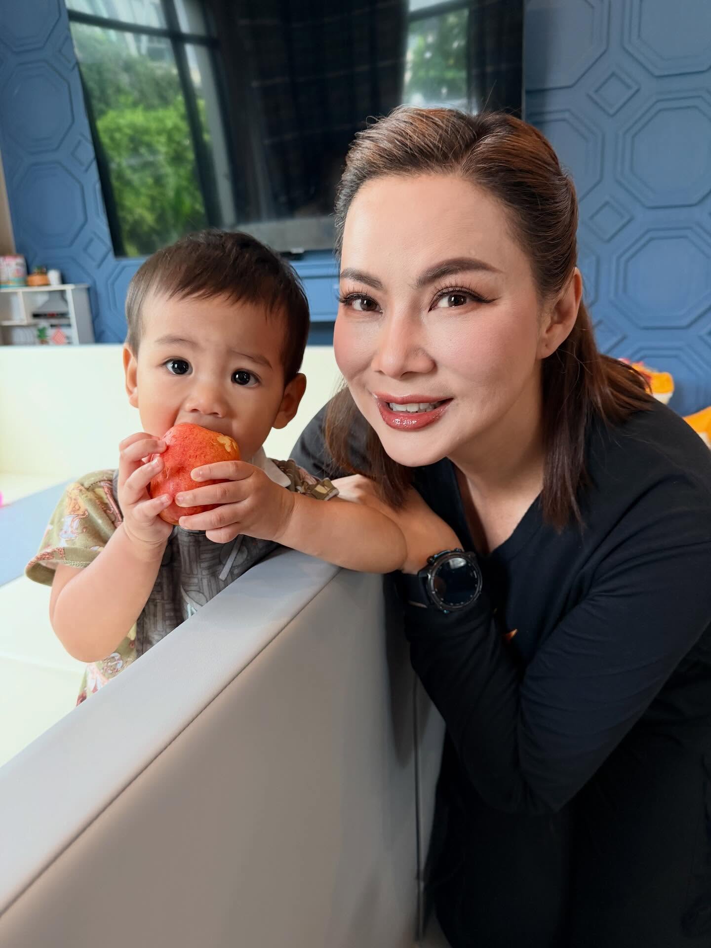 บุ๋ม - ปนัดดา วงศ์ผู้ดี