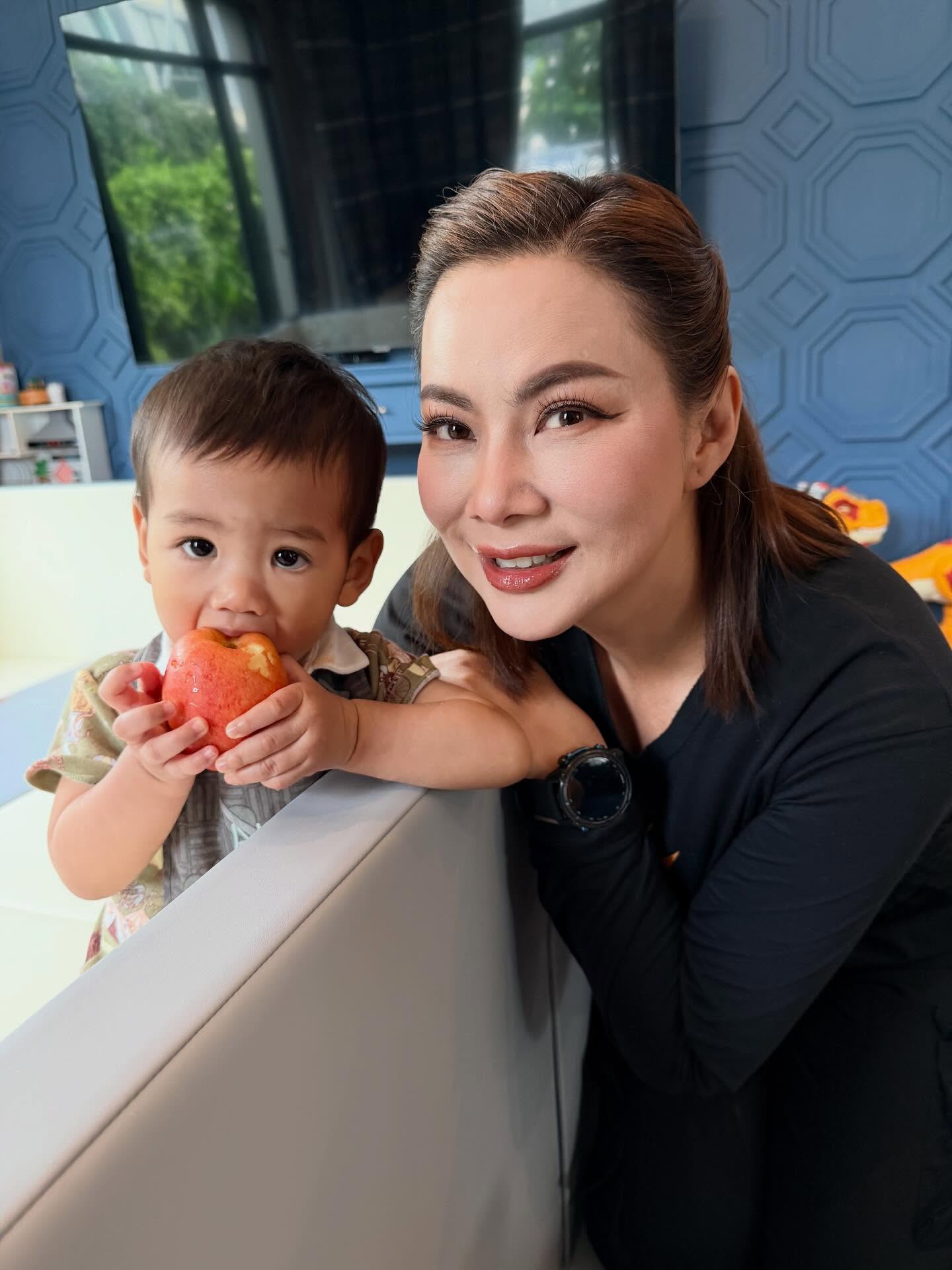 บุ๋ม - ปนัดดา วงศ์ผู้ดี