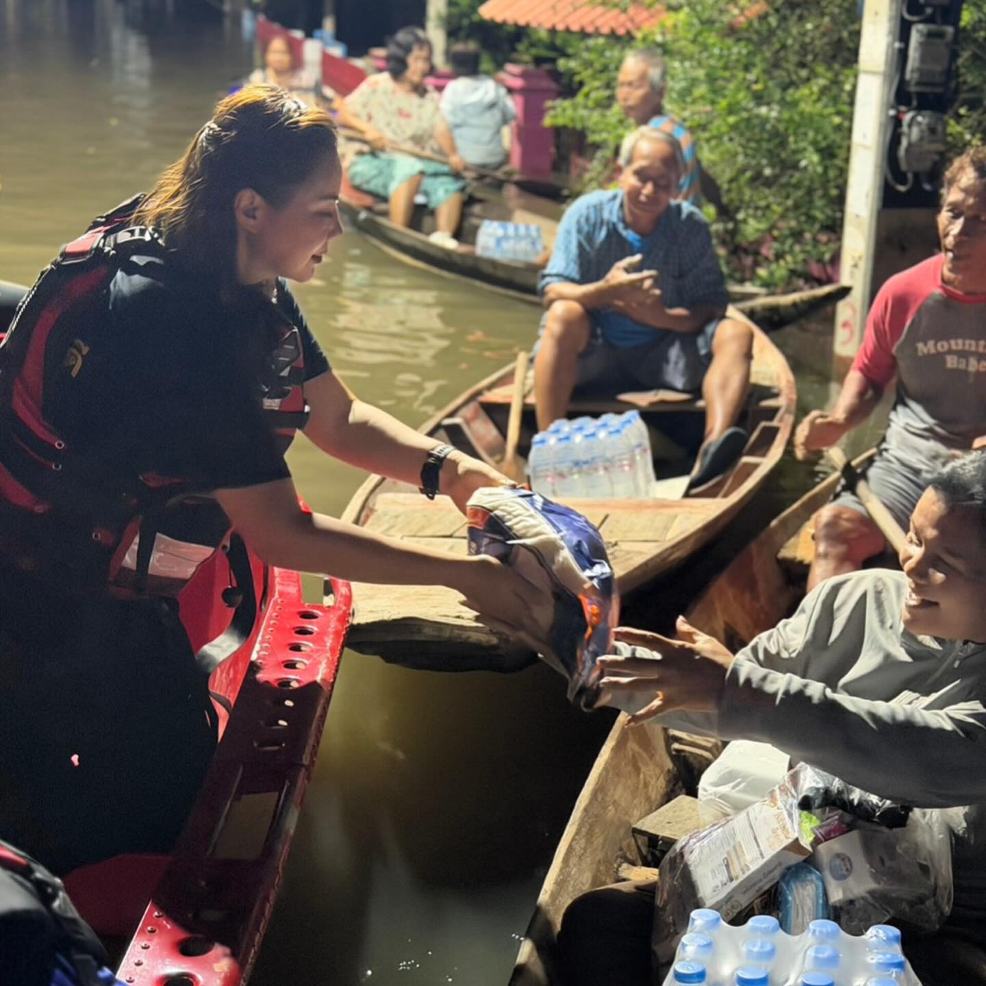 บุ๋ม - ปนัดดา วงศ์ผู้ดี