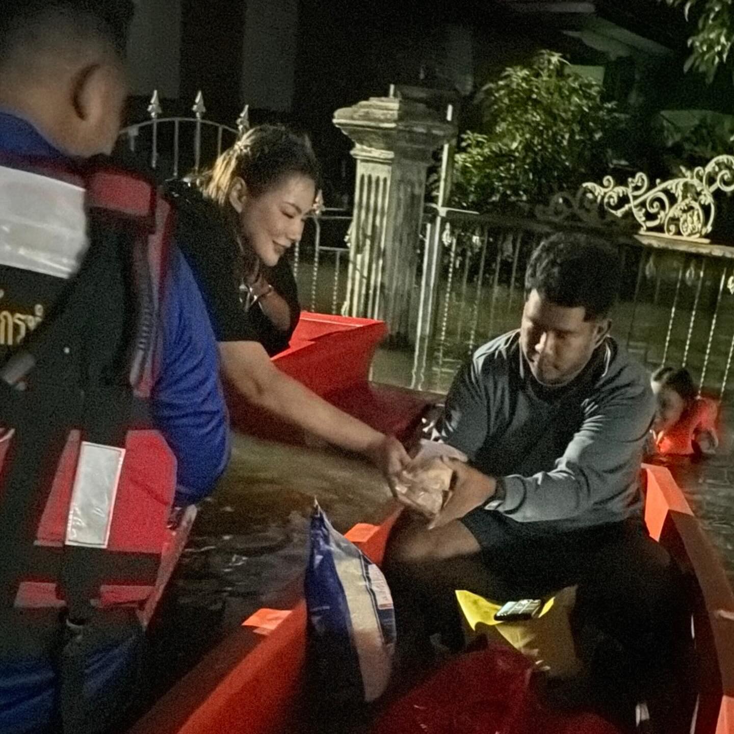 บุ๋ม - ปนัดดา วงศ์ผู้ดี