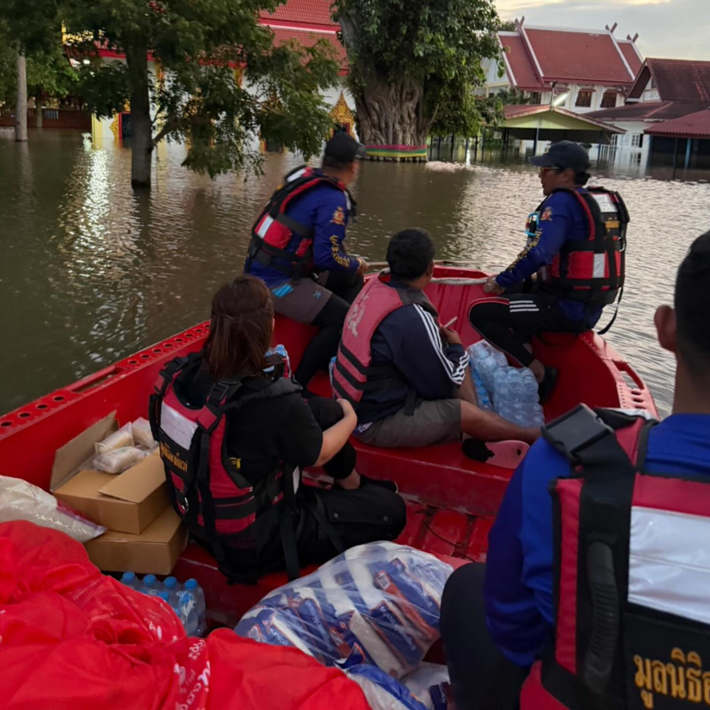 บุ๋ม - ปนัดดา วงศ์ผู้ดี