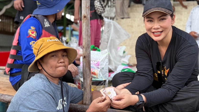 บุ๋ม - ปนัดดา วงศ์ผู้ดี