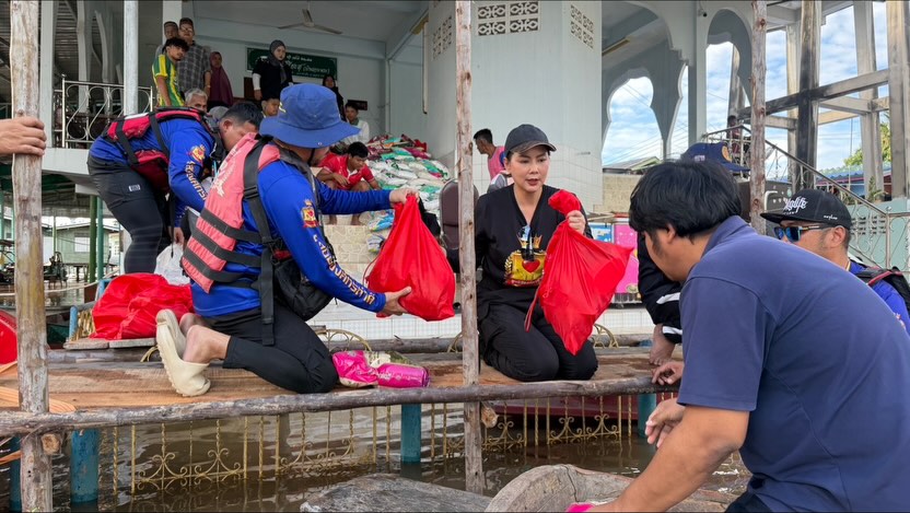 บุ๋ม - ปนัดดา วงศ์ผู้ดี