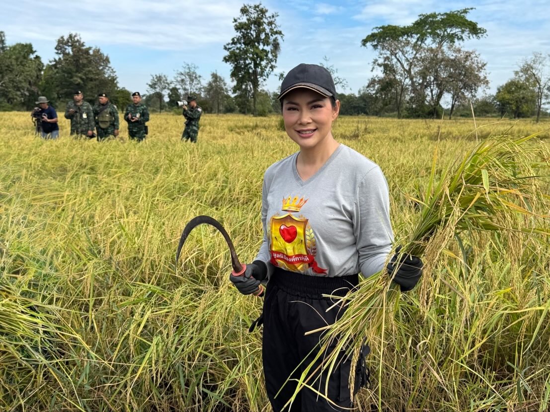 บุ๋ม - ปนัดดา วงศ์ผู้ดี