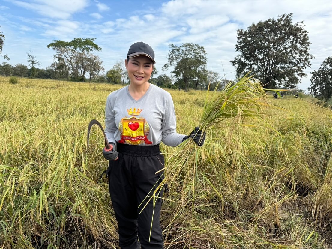 บุ๋ม - ปนัดดา วงศ์ผู้ดี