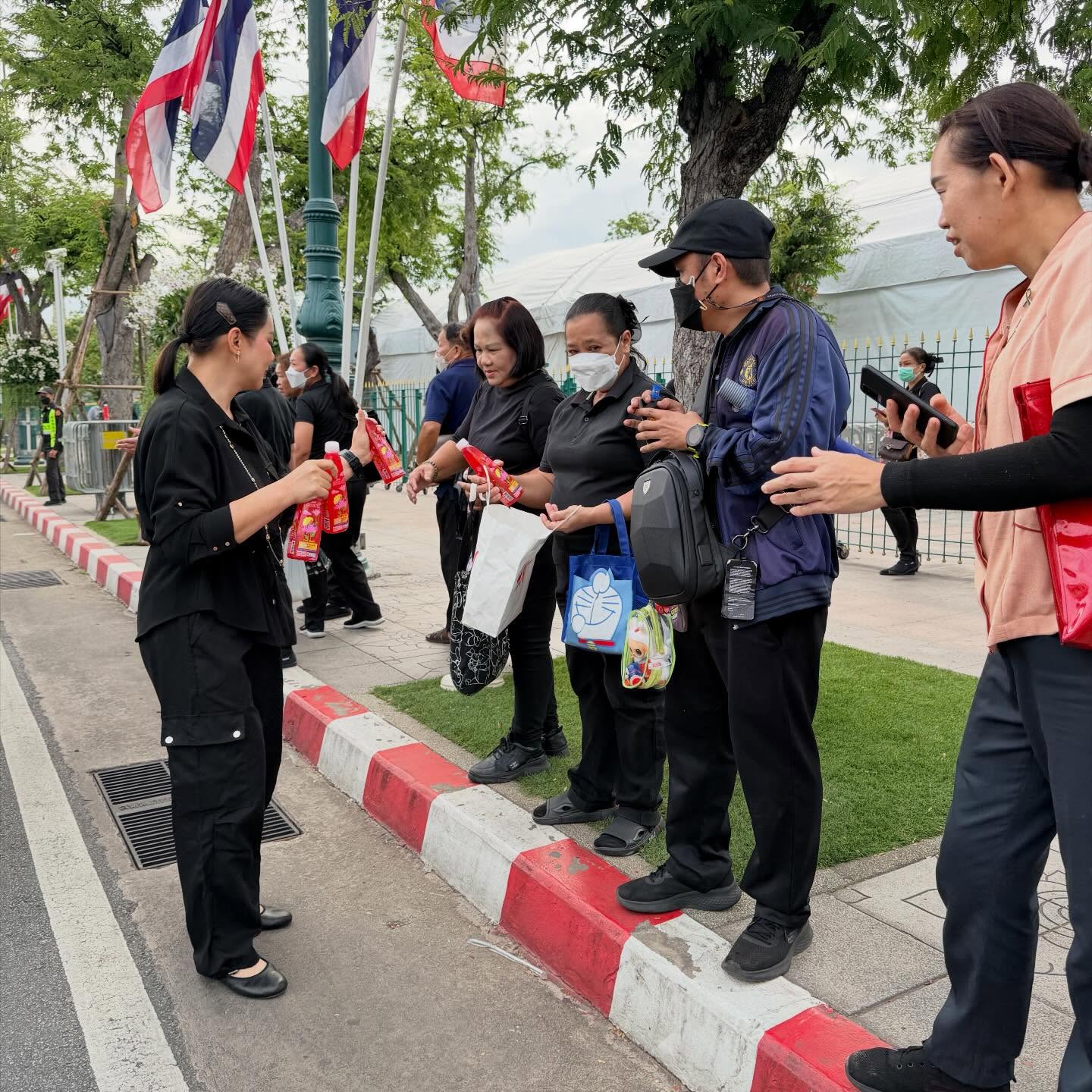 บุ๋ม - ปนัดดา วงศ์ผู้ดี