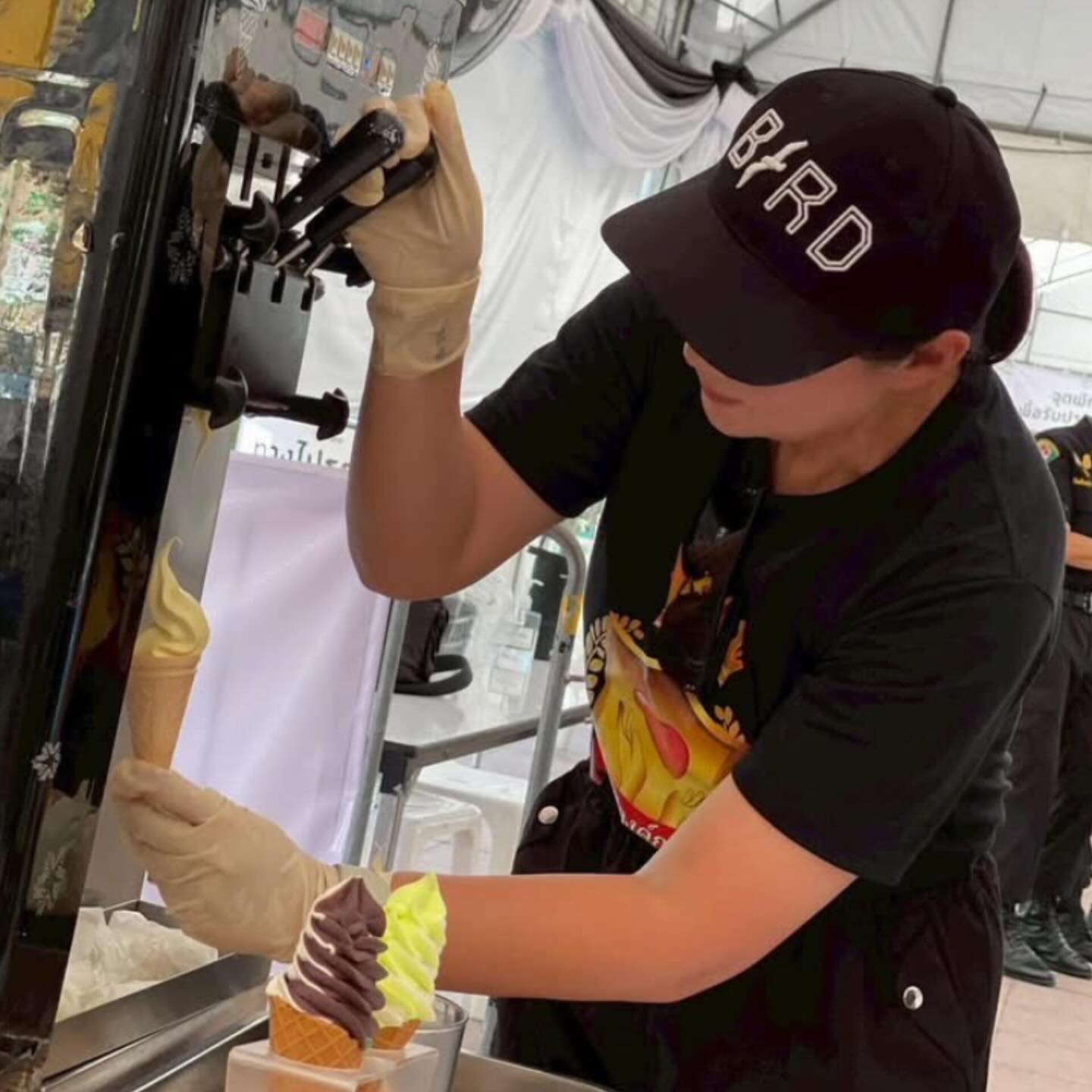 บุ๋ม - ปนัดดา วงศ์ผู้ดี