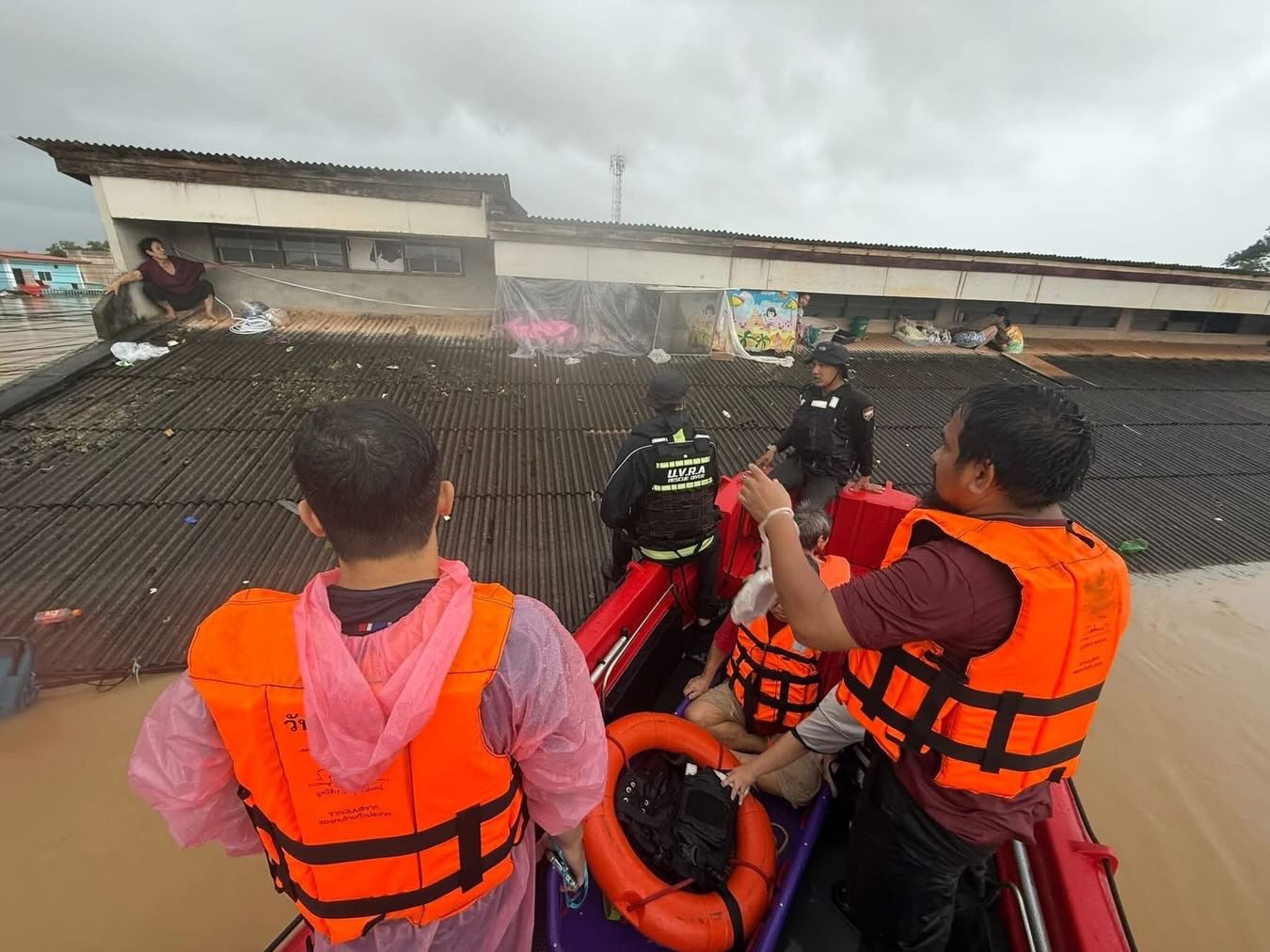 บุ๋ม - ปนัดดา วงศ์ผู้ดี