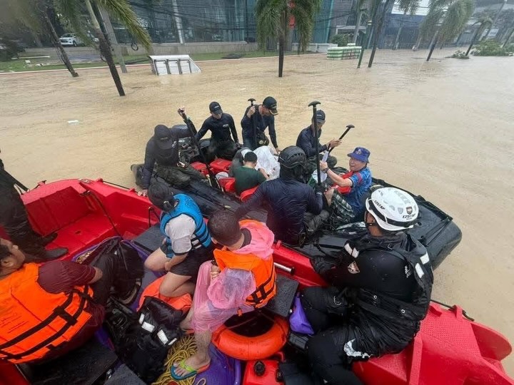 บุ๋ม - ปนัดดา วงศ์ผู้ดี