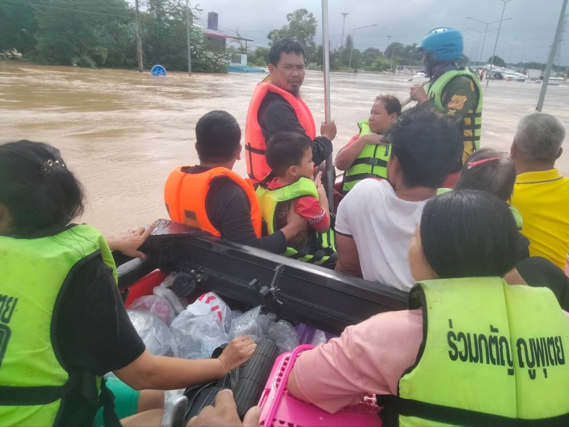 บุ๋ม - ปนัดดา วงศ์ผู้ดี