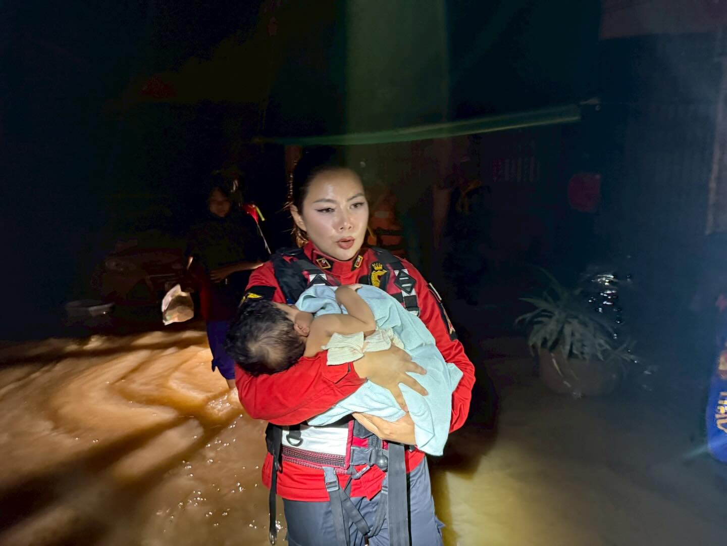 บุ๋ม - ปนัดดา วงศ์ผู้ดี