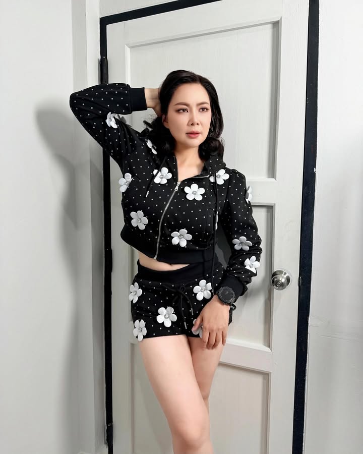 บุ๋ม - ปนัดดา วงศ์ผู้ดี