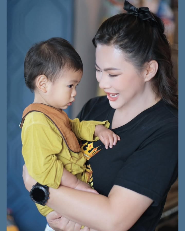 บุ๋ม - ปนัดดา วงศ์ผู้ดี