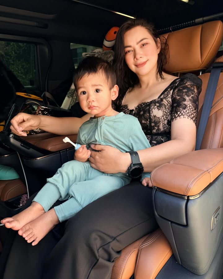 บุ๋ม - ปนัดดา วงศ์ผู้ดี