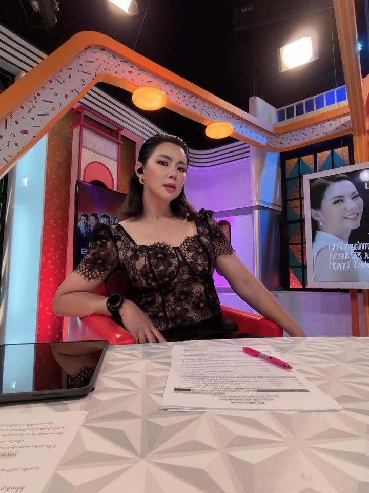 บุ๋ม - ปนัดดา วงศ์ผู้ดี