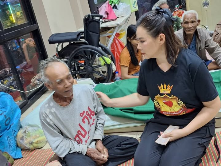 บุ๋ม - ปนัดดา วงศ์ผู้ดี