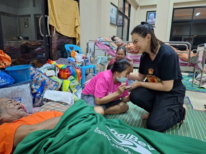 บุ๋ม - ปนัดดา วงศ์ผู้ดี