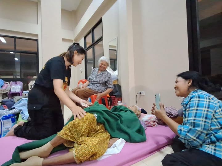 บุ๋ม - ปนัดดา วงศ์ผู้ดี