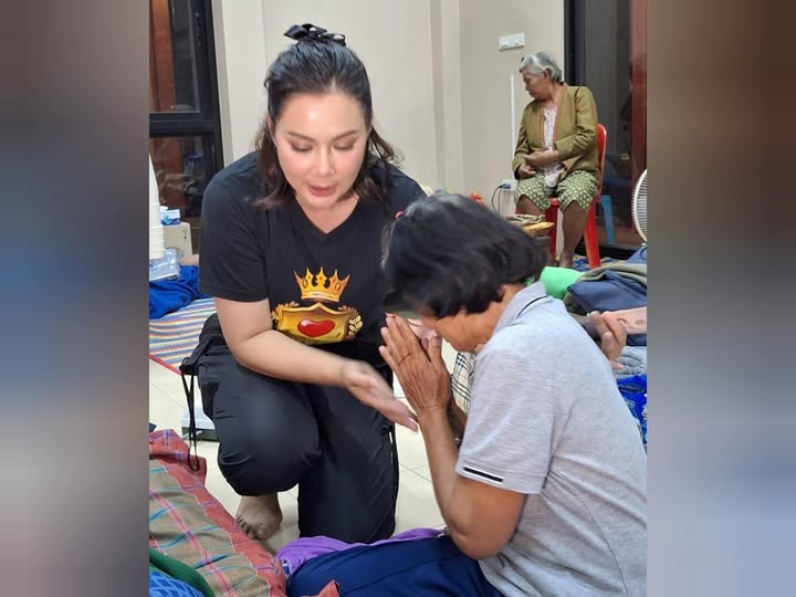 บุ๋ม - ปนัดดา วงศ์ผู้ดี