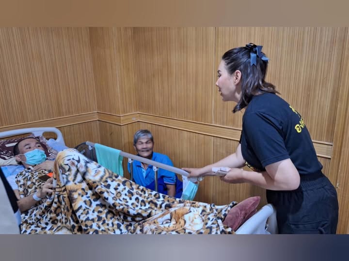 บุ๋ม - ปนัดดา วงศ์ผู้ดี