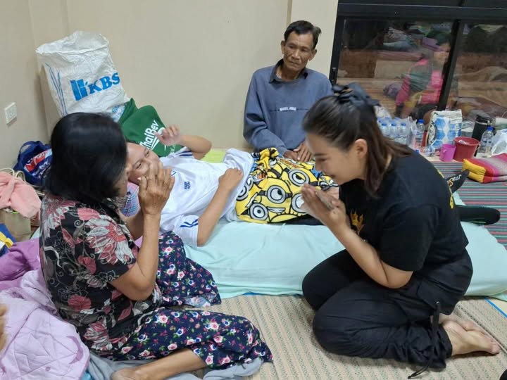 บุ๋ม - ปนัดดา วงศ์ผู้ดี