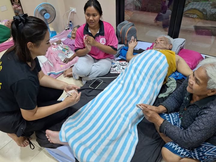 บุ๋ม - ปนัดดา วงศ์ผู้ดี