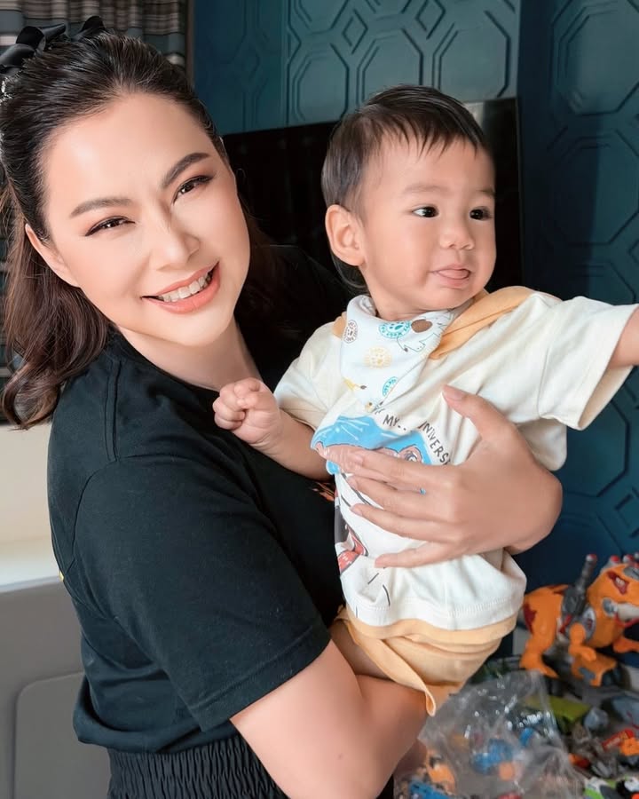 บุ๋ม - ปนัดดา วงศ์ผู้ดี