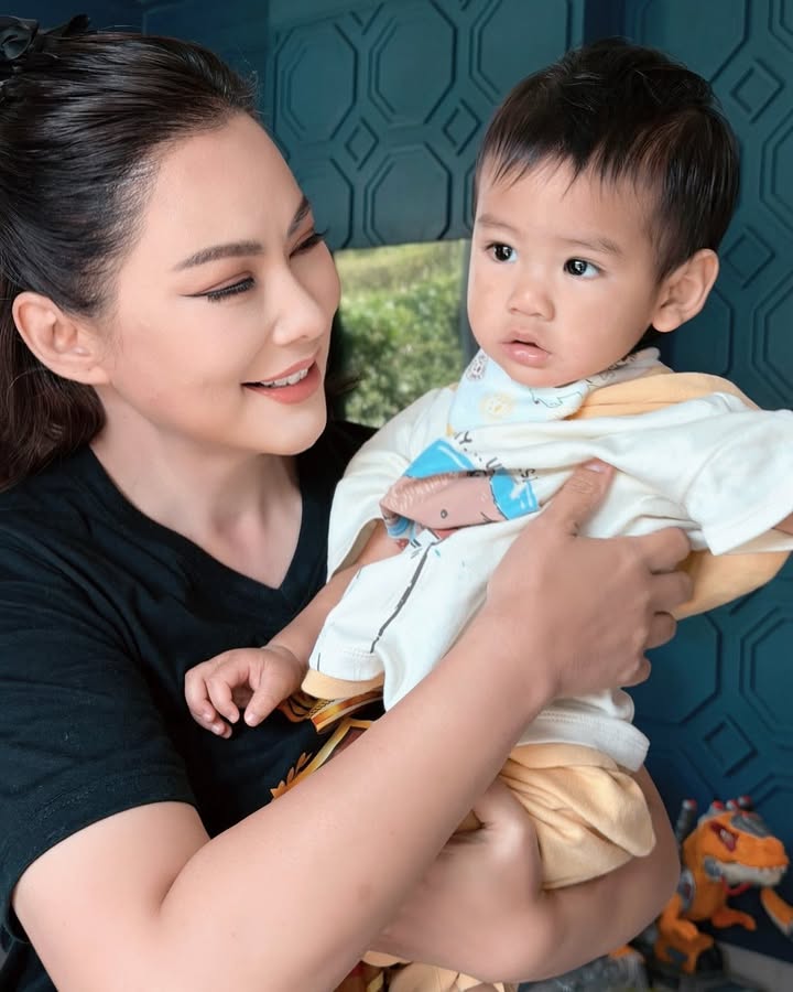 บุ๋ม - ปนัดดา วงศ์ผู้ดี