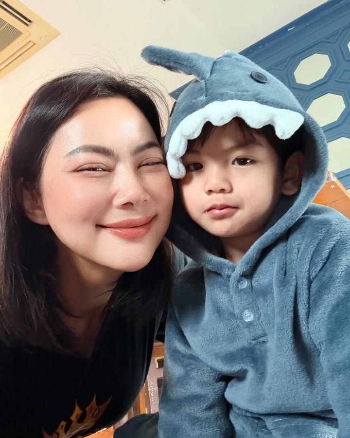 บุ๋ม - ปนัดดา วงศ์ผู้ดี