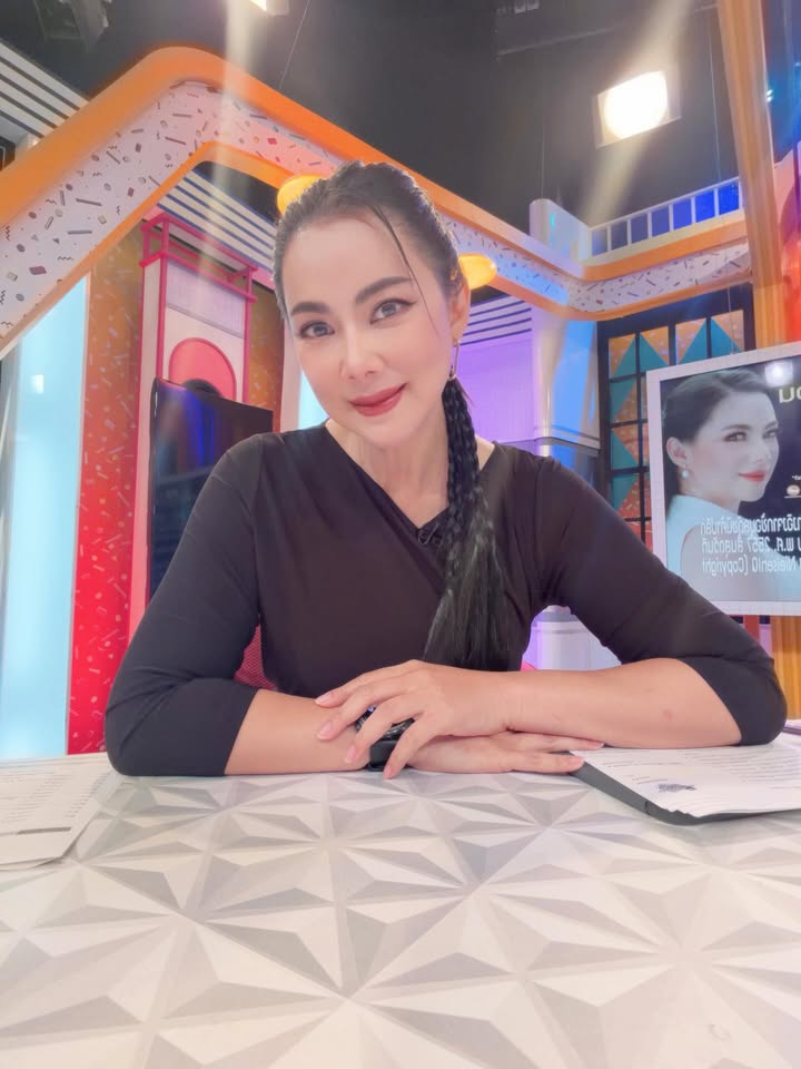 บุ๋ม - ปนัดดา วงศ์ผู้ดี