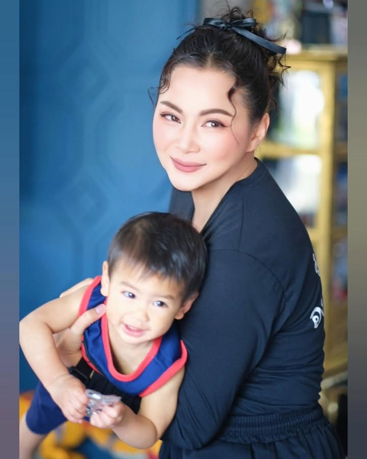 บุ๋ม - ปนัดดา วงศ์ผู้ดี