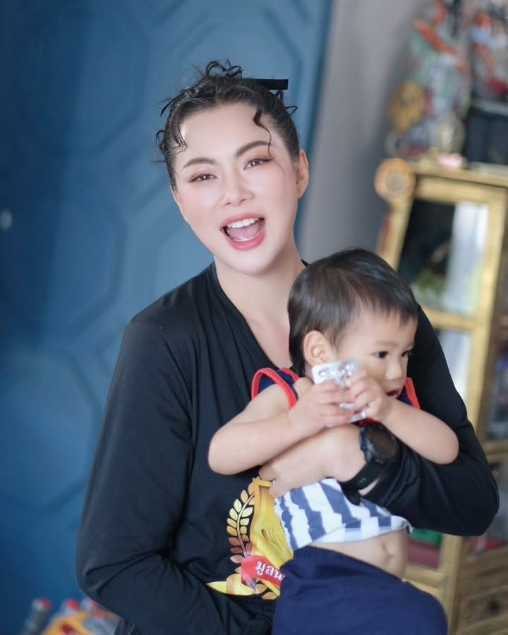 บุ๋ม - ปนัดดา วงศ์ผู้ดี